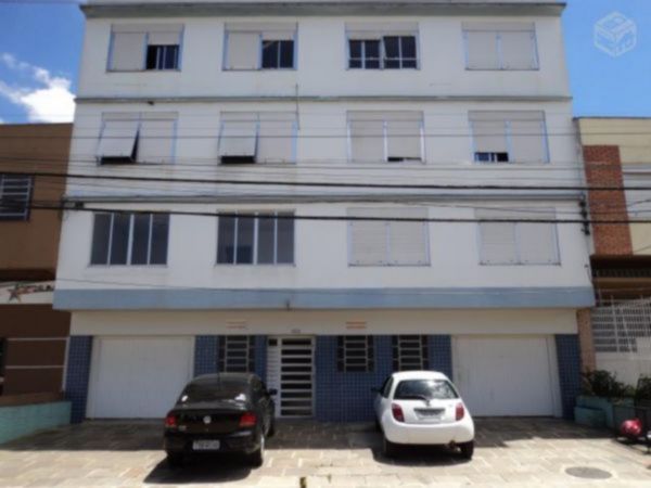 Apartamento com 58m², 2 dormitórios, 1 vaga no bairro São João em PORTO ALEGRE para Comprar