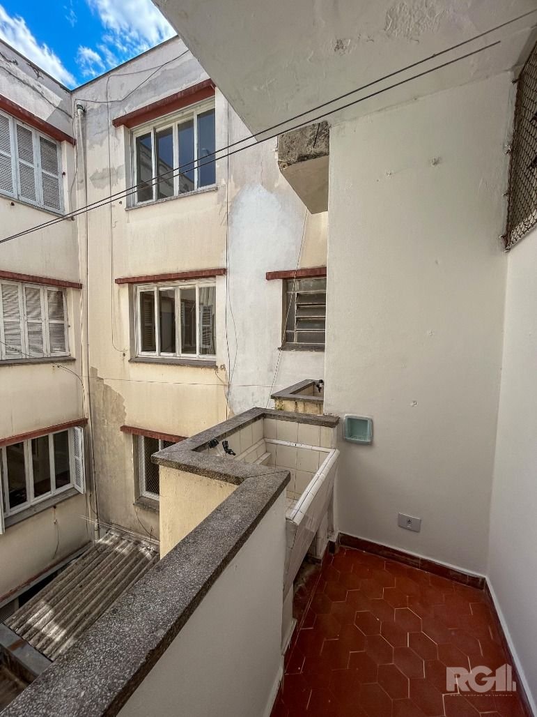 Apartamento à venda com 2 quartos, 72m² - Foto 8