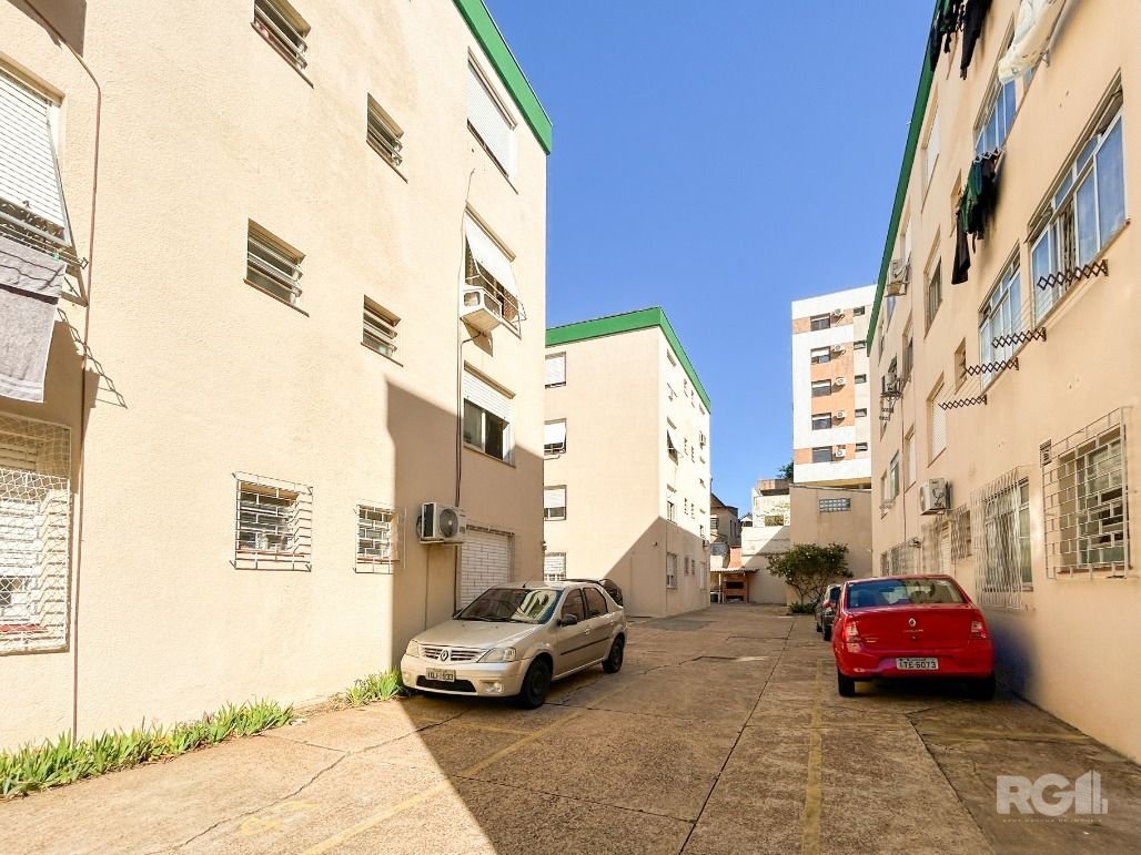 Apartamento estilo JK localizado no coração do bairro Passo da Areia