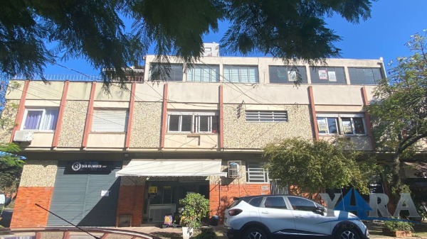 Apartamento com 210m², 3 dormitórios, 1 vaga no bairro Higienópolis em PORTO ALEGRE para Comprar