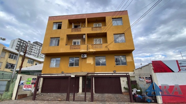 Apartamento com 40m², 1 dormitório no bairro São João em PORTO ALEGRE para Comprar