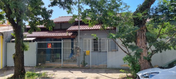 Casa com 100m², 2 dormitórios, 1 suíte, 1 vaga no bairro Sarandí em PORTO ALEGRE para Comprar